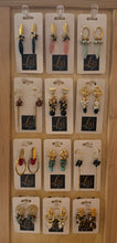 Load image into Gallery viewer, Earring Display