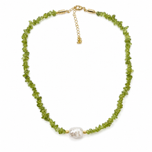 Load image into Gallery viewer, SN489PD Peridot Necklace with a rectangle freshwater Pearl