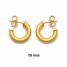 Load image into Gallery viewer, SE1034 5mm Brushed 18K Gold Plated Hoops