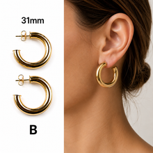 Load image into Gallery viewer, SE977 18 Gold Plated shinny Hoops
