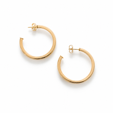 Load image into Gallery viewer, SE762AXS 18K Gold Plated shinny "square tube" hoops