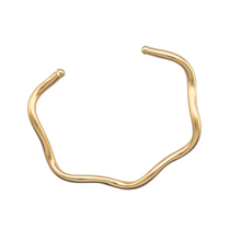 Load image into Gallery viewer, SB289 &quot;Wavy&quot; 18 K Gold Plated Cuff Bracelet