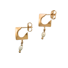 Load image into Gallery viewer, SE1008A &quot;Square&quot; 18K Gold Plated Earring with 5mm fresh water pearl