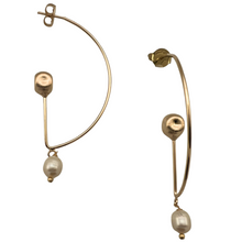 Load image into Gallery viewer, SE957 18K Gold Plated Half Circle Earring with Freshwater Pearl