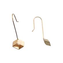 Load image into Gallery viewer, SE959B 18K Gold Plated brushed &quot;diamond shape&quot; Earrings