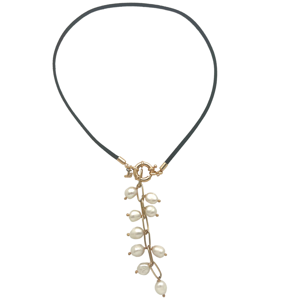 SN428FP Leather Necklace with a Fresh Water Pearl Pendent