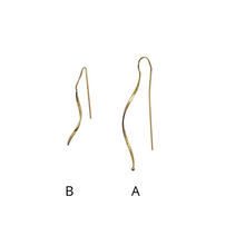 Load image into Gallery viewer, SE794B Wavy &quot;thread&quot; Earrings