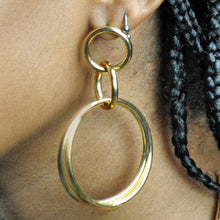 Load image into Gallery viewer, SE770LG 18k Gold Plated Interconnected Hoops