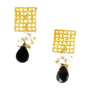 SE444ON Gold Earrings with Onyx and Howlite