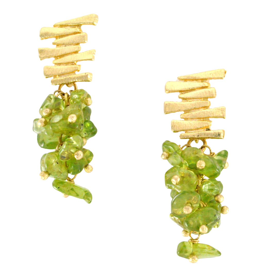 SE547PD Gold Plated Earrings with Peridot