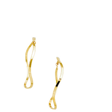 Load image into Gallery viewer, SE863MD 18K Gold Plated &quot;Wavy&quot; Shape Hoops
