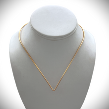 Load image into Gallery viewer, SN409 18K Gold Plated &quot;V&quot; choker